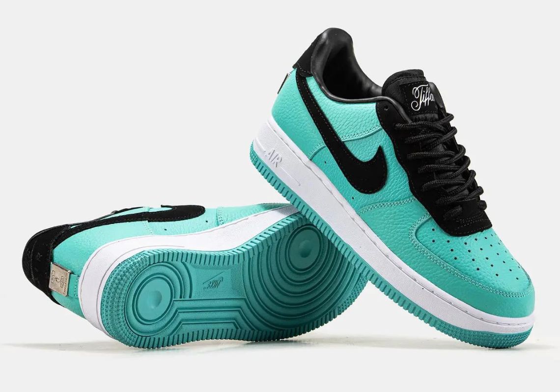 Nike X Tiffany & Co. Air Force 1 Low ' Friends & Family ' (1837)