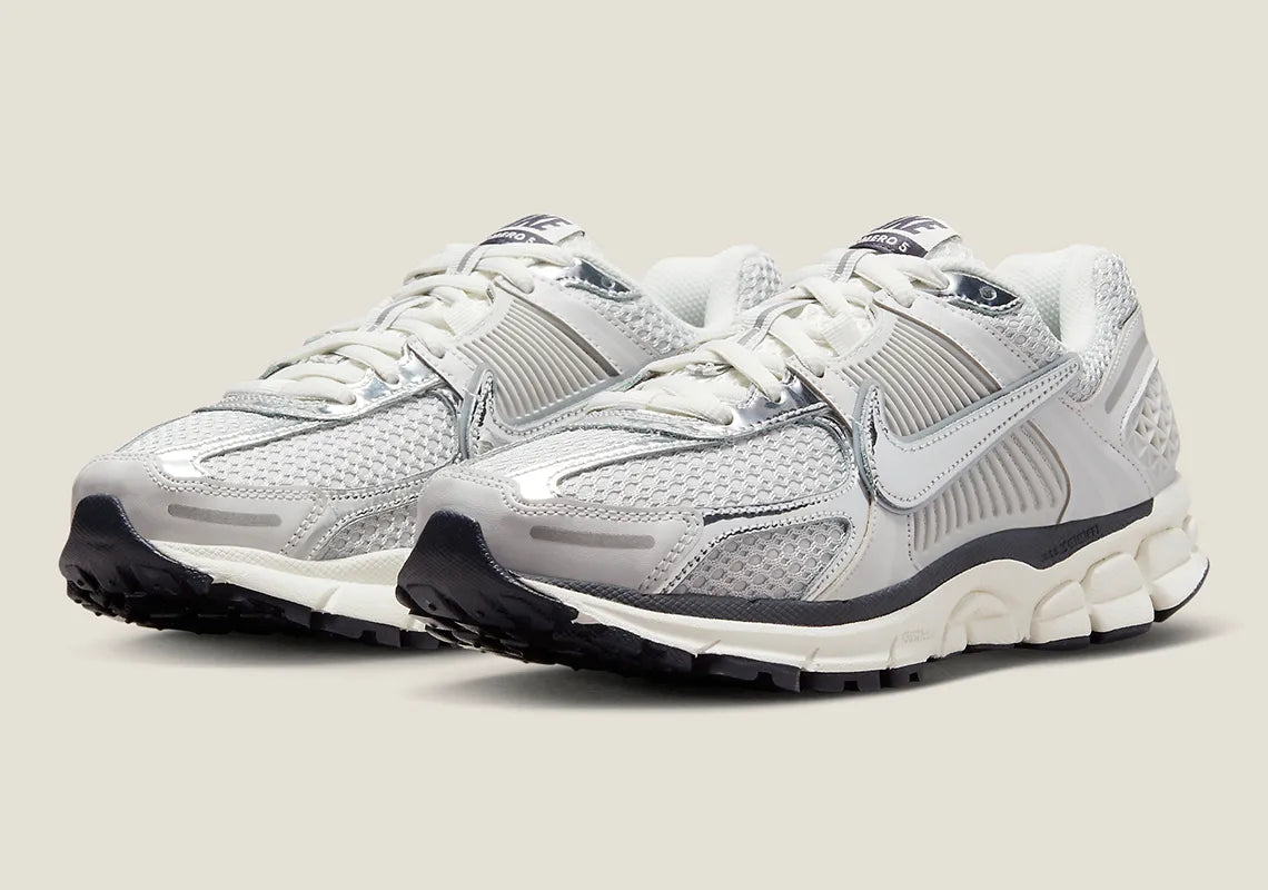 Nike Zoom Vomero 5 ' Photon Dust Chrome ' (2023)