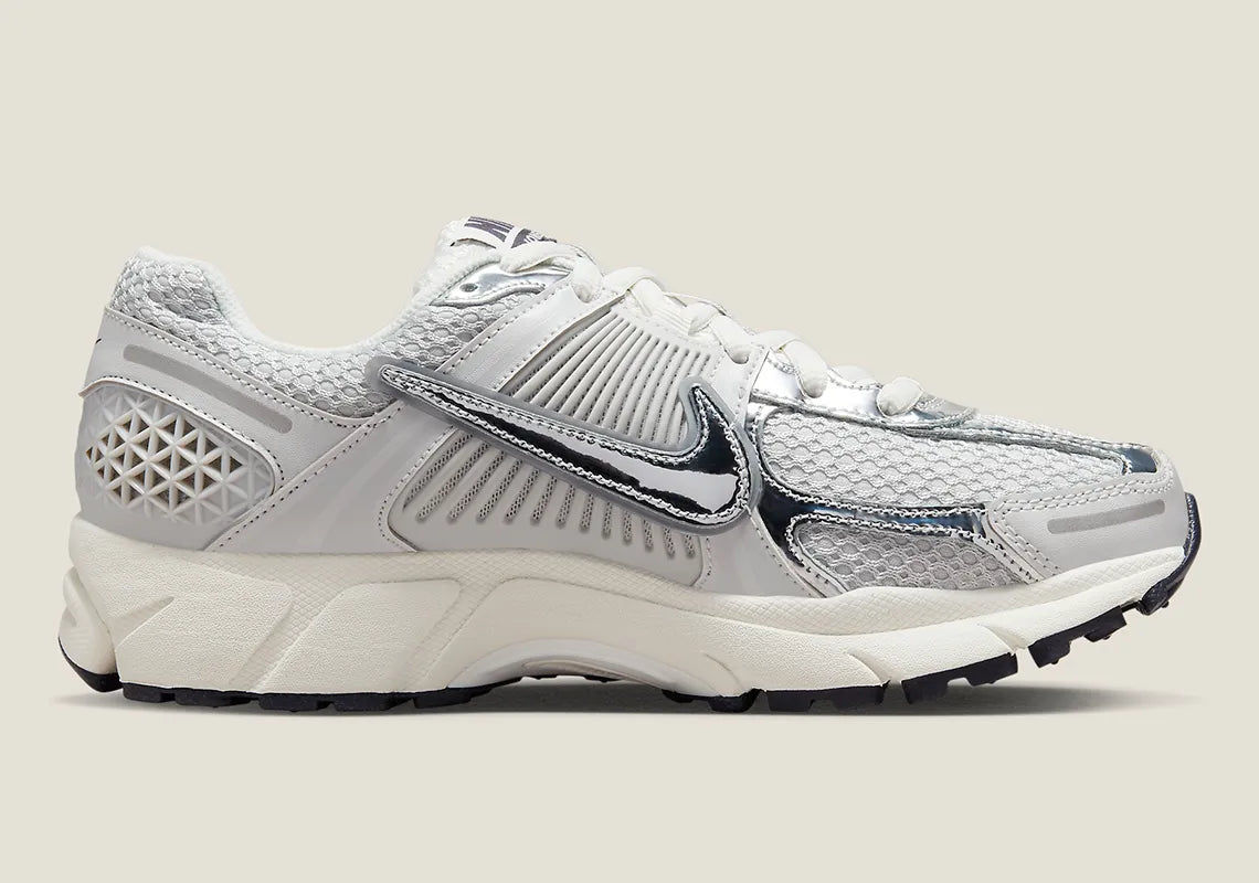 Nike Zoom Vomero 5 ' Photon Dust Chrome ' (2023)