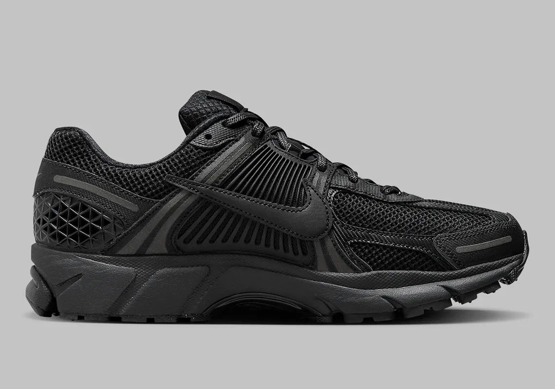 Nike Zoom Vomero 5 ' Triple Black ' (2023)